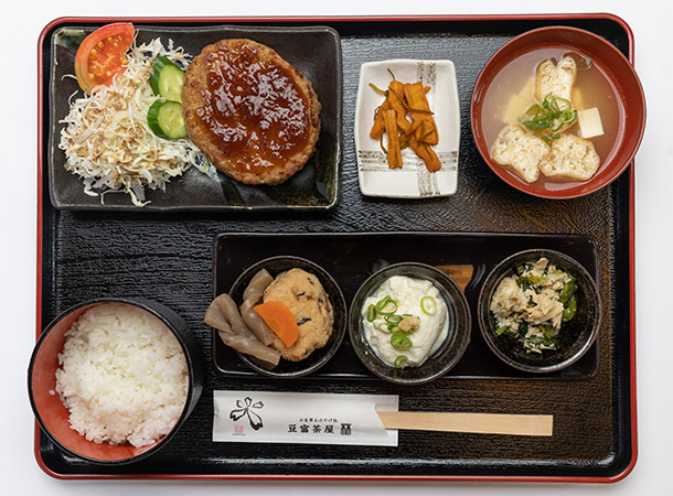 豆腐ハンバーグ膳